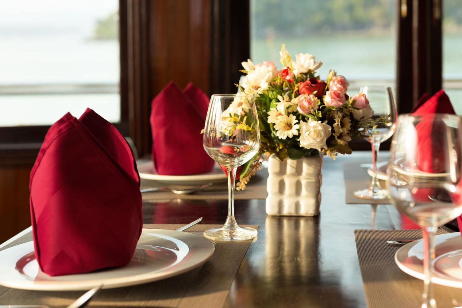 Cozy Bay Classic Cruise Ha Long Luaran gambar