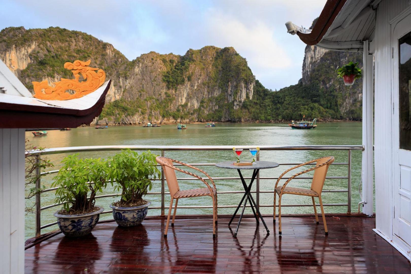 Cozy Bay Classic Cruise Ha Long Luaran gambar