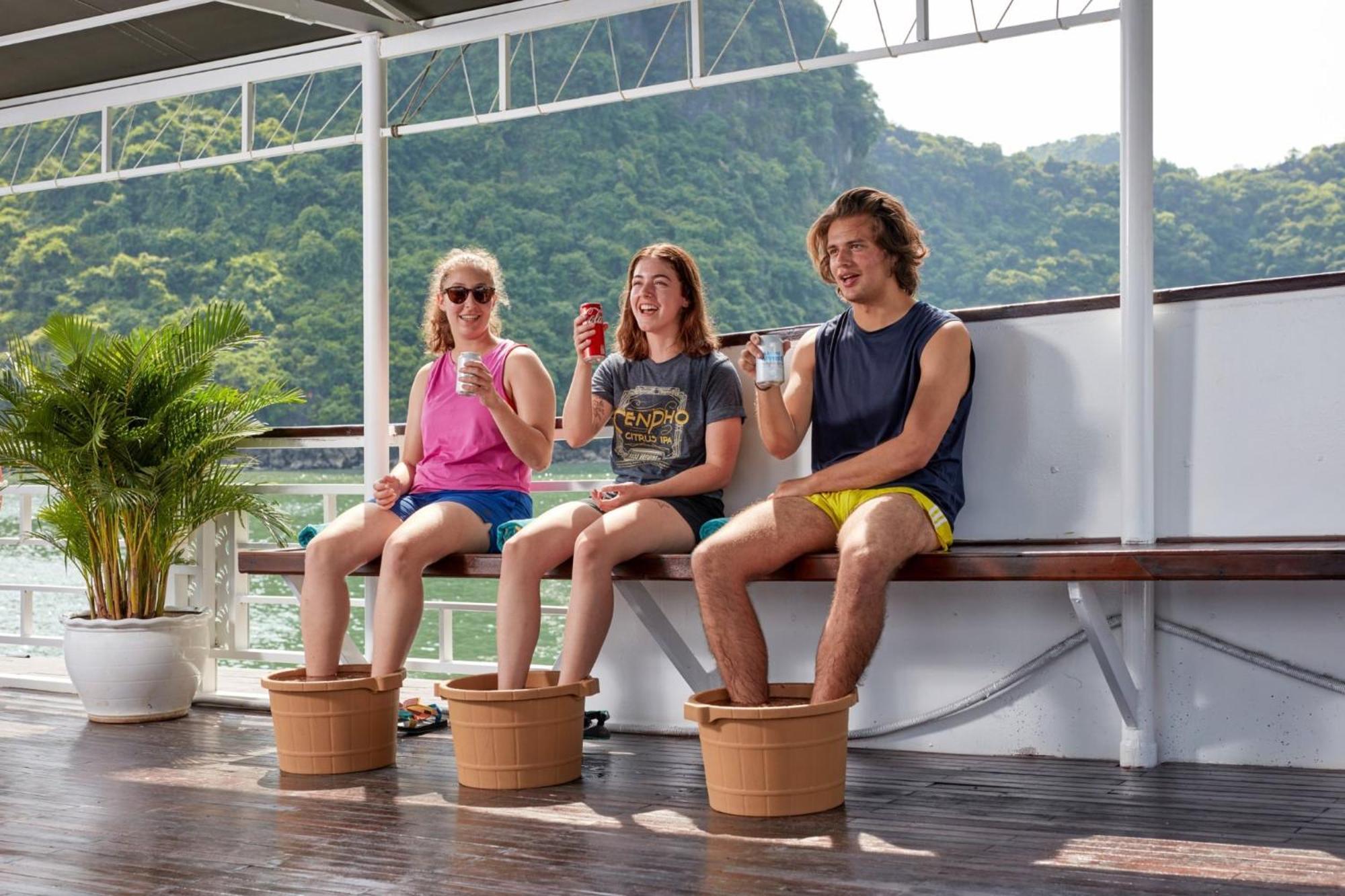 Cozy Bay Classic Cruise Ha Long Luaran gambar